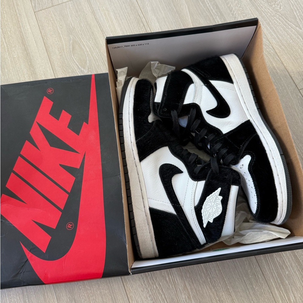 Women’s Nike Air Jordan 1 Retro High OG Fuzzy “Twist”